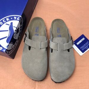 🔥 NWT Women's Taupe Suede Birkenstock Boston Shoes - Narrow Fit